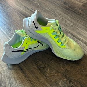 Nike Women's Air Zoom Pegasus 38